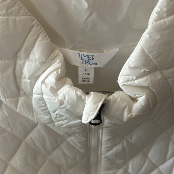 NWT Time and Tru White Vest - Picture 3 of 5